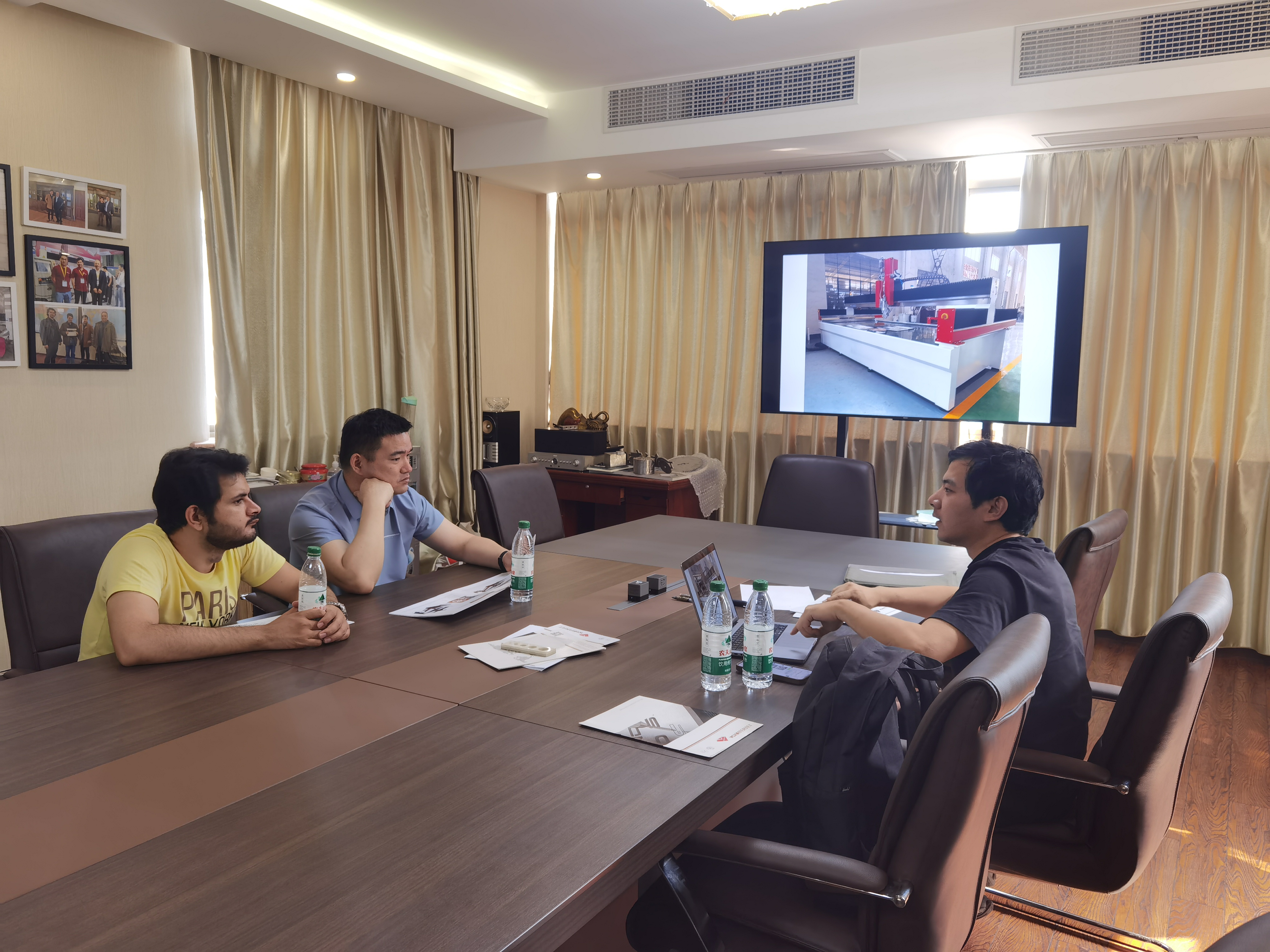 YC WATERJET Factory Tours Tours d'usine