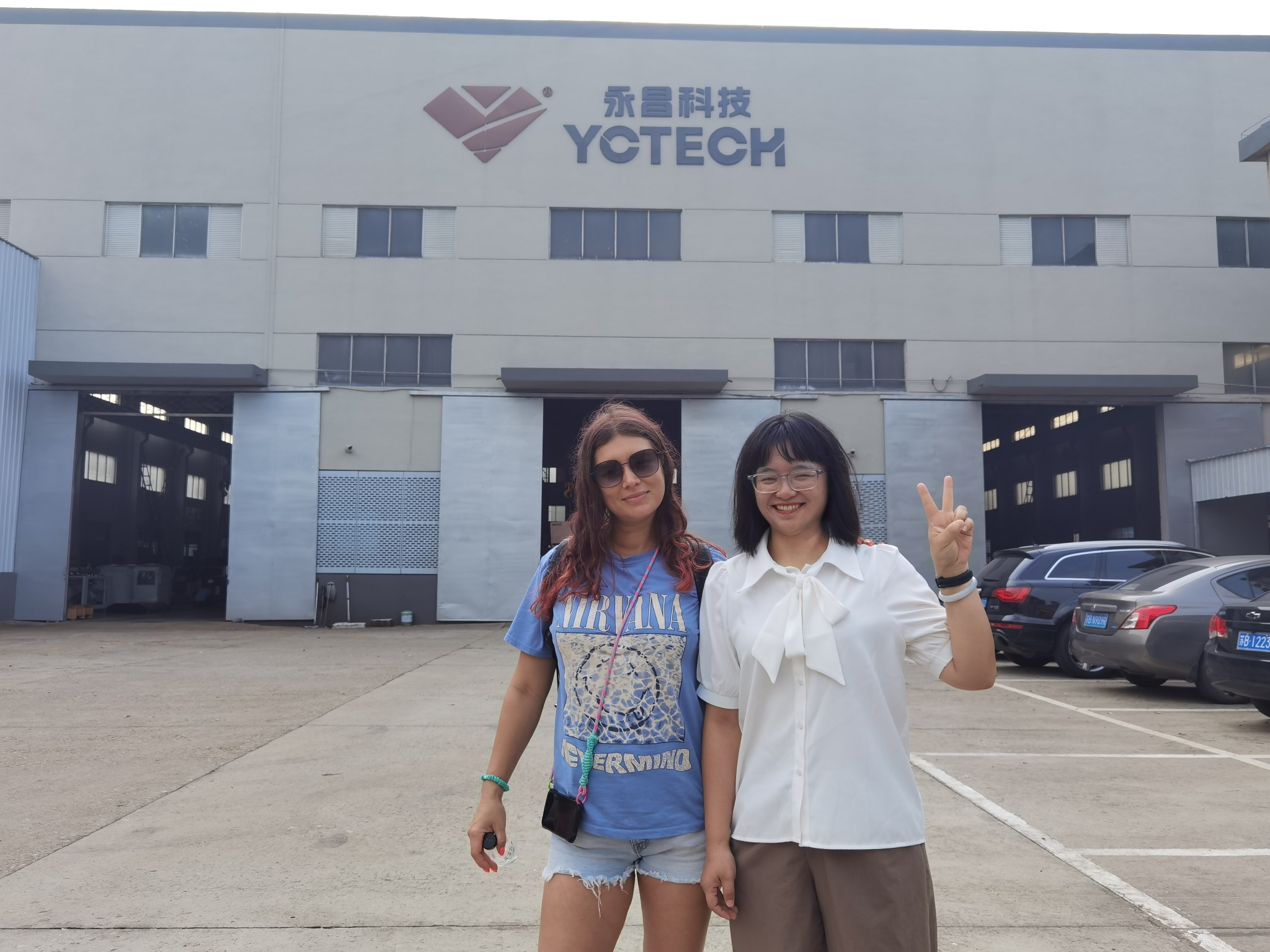 YC WaterJet approfondit la coopération stratégique avec l'entreprise du pipeline de Moscou