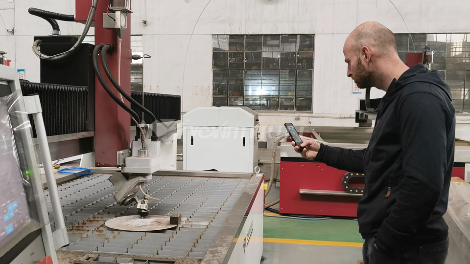 Un client néerlandais visite YC WATERJET