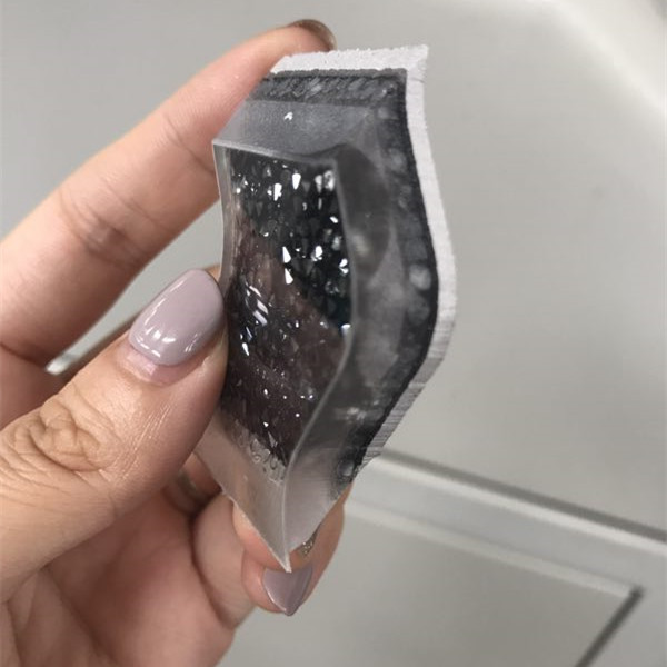 Machine de coupe &agrave; jet d'eau &agrave; 5 axes.jpg