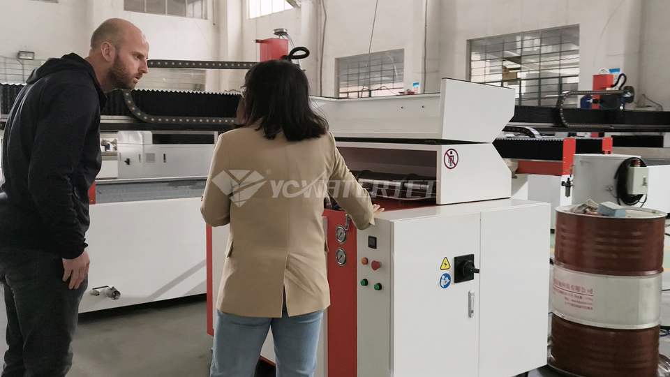 Pompe HP li&eacute;e &agrave; la machine s&eacute;rie E