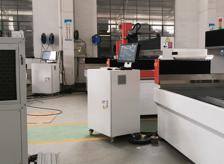 li&eacute; &agrave; la machine E-series CNC
