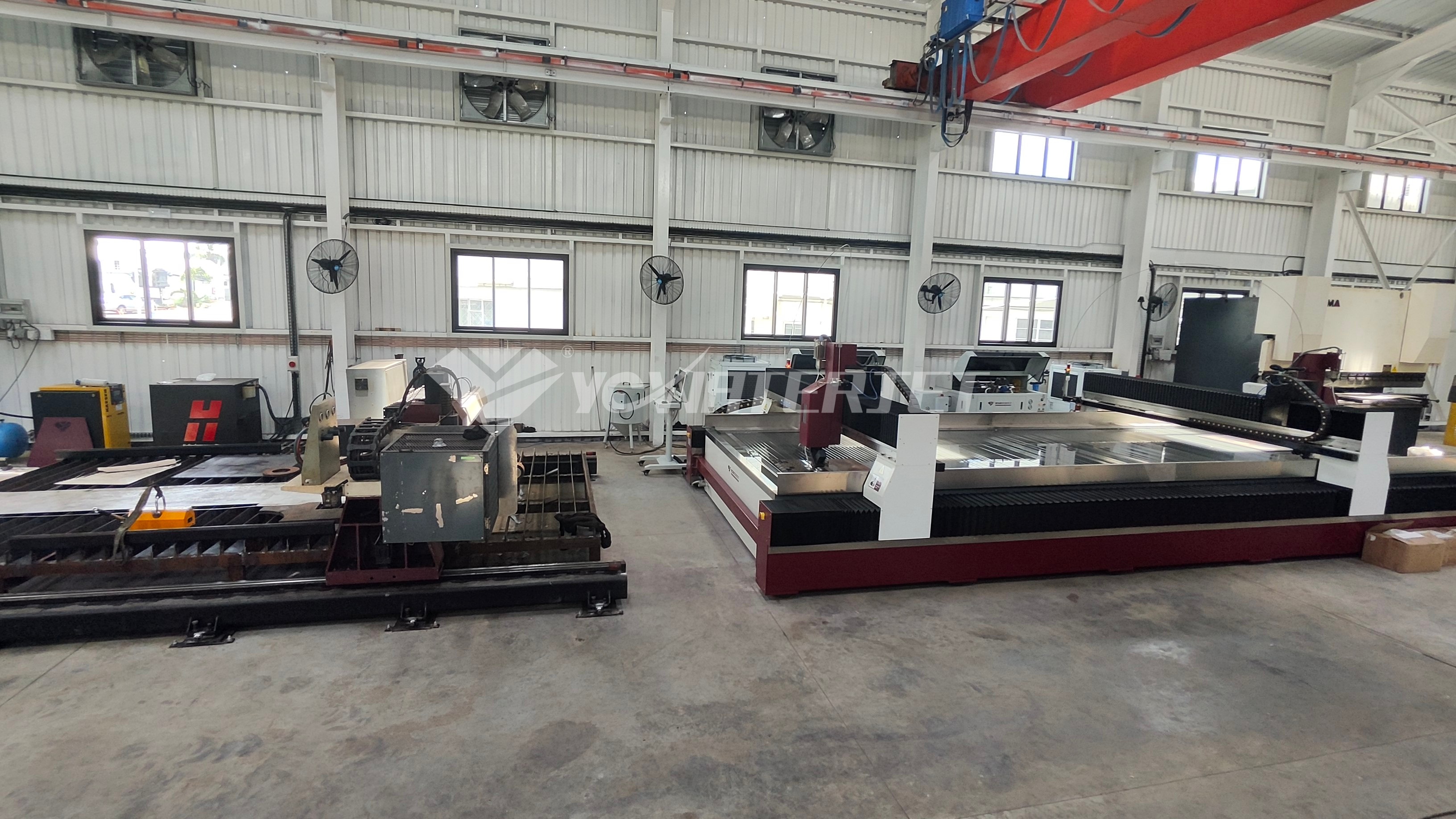 Jet d'eau neuf et ancien &agrave; l'Ile Maurice 