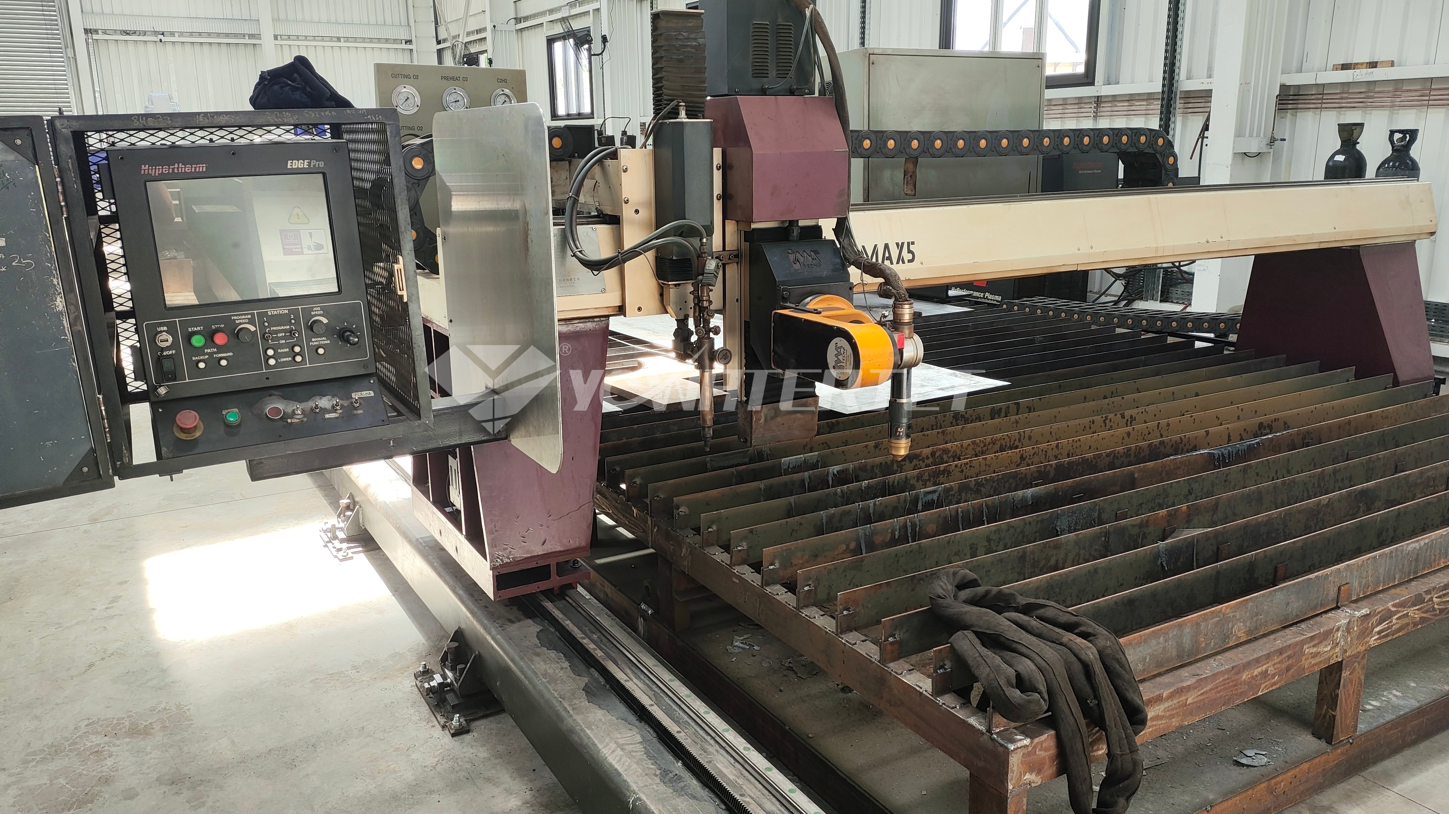 de coupe &agrave; la flamme2 